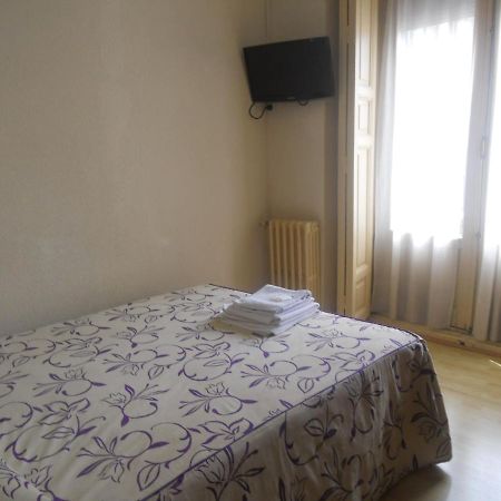 Hostal Olga Madrid Kültér fotó