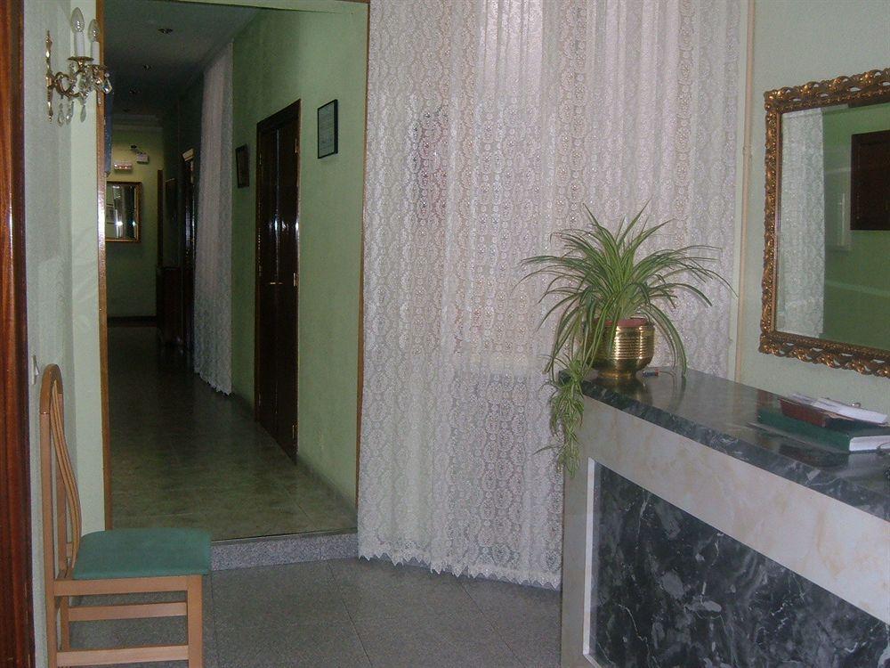 Hostal Olga Madrid Kültér fotó