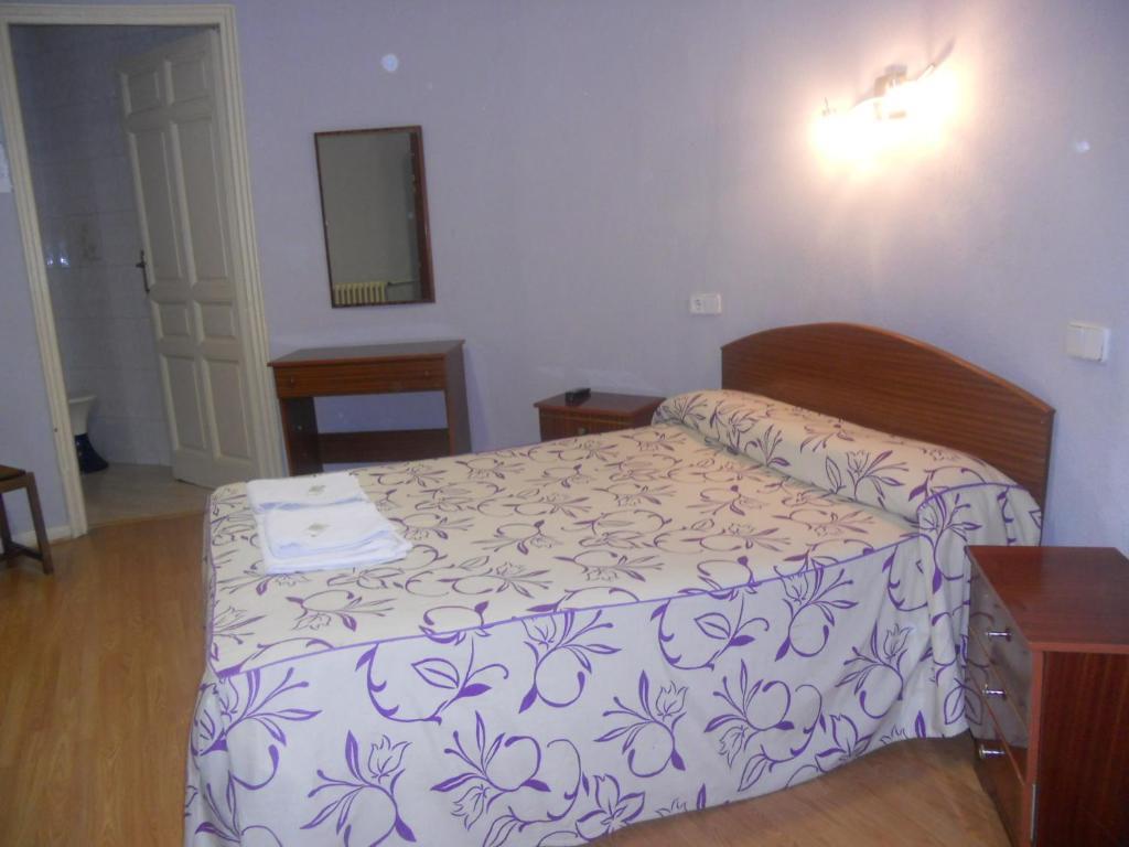 Hostal Olga Madrid Szoba fotó