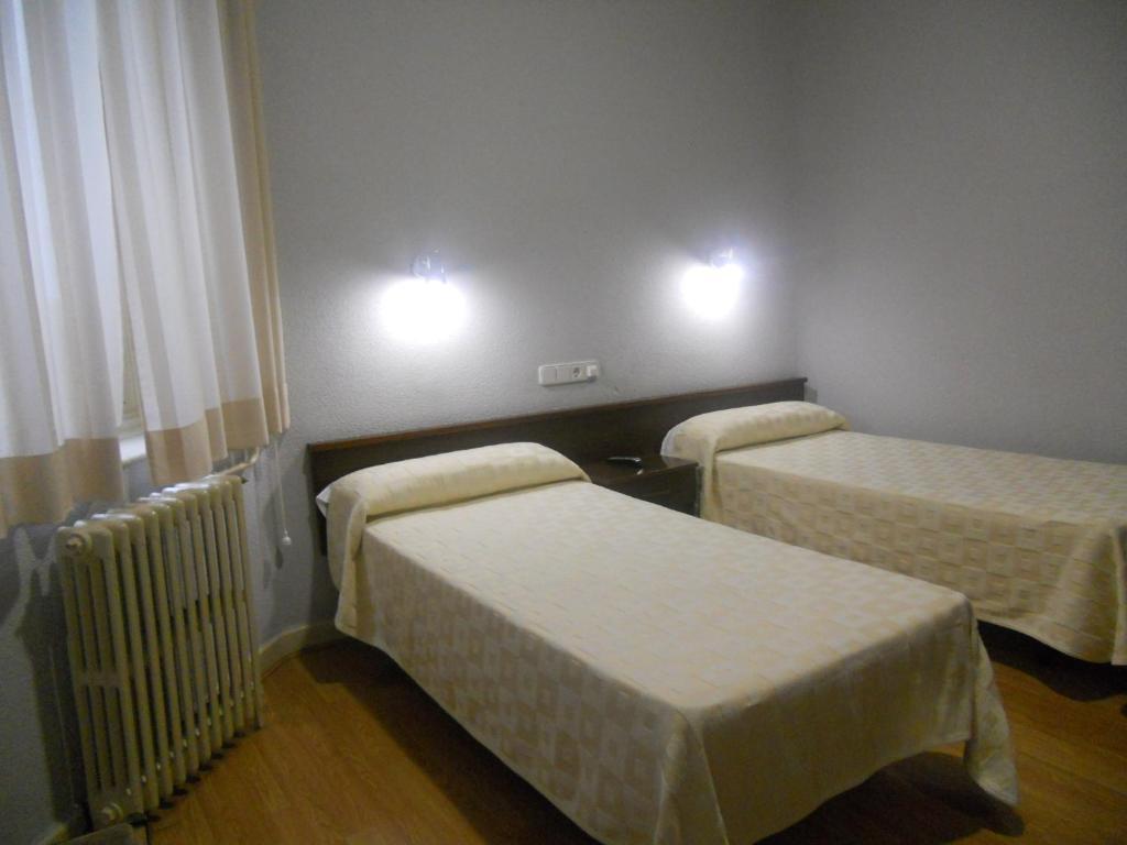 Hostal Olga Madrid Szoba fotó