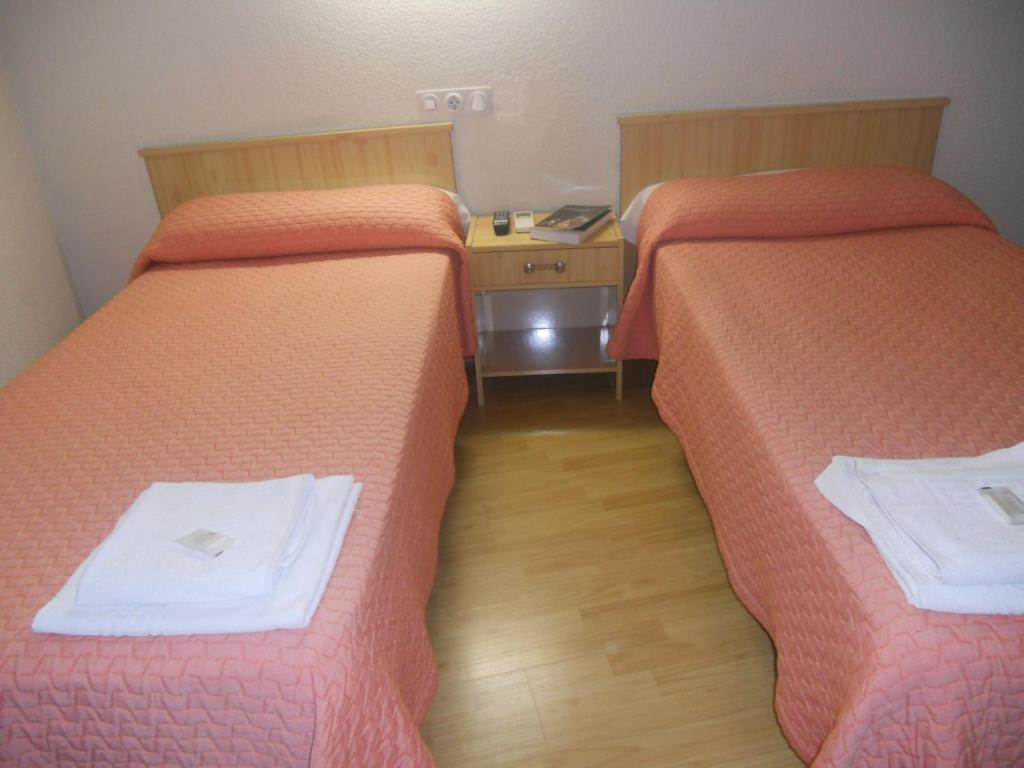 Hostal Olga Madrid Szoba fotó
