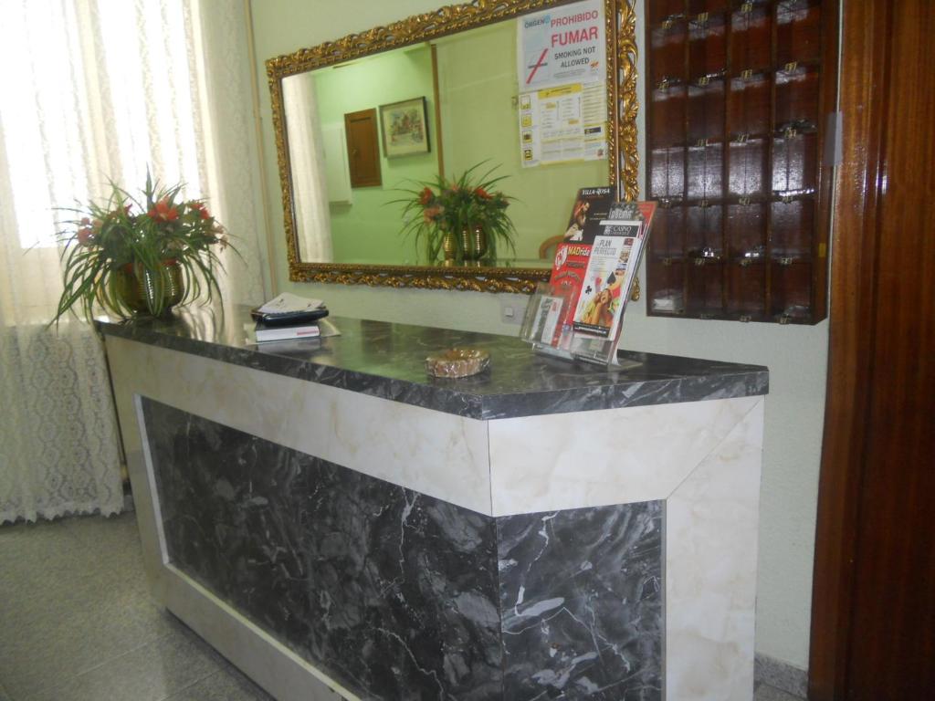 Hostal Olga Madrid Kültér fotó