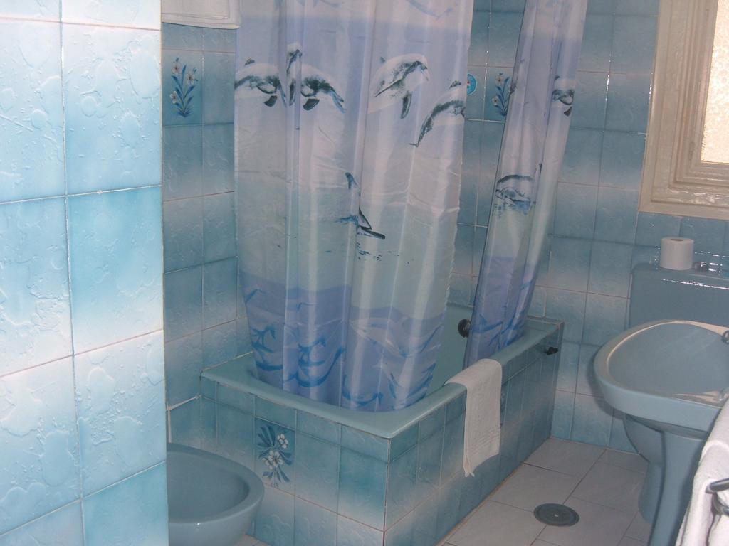 Hostal Olga Madrid Kültér fotó