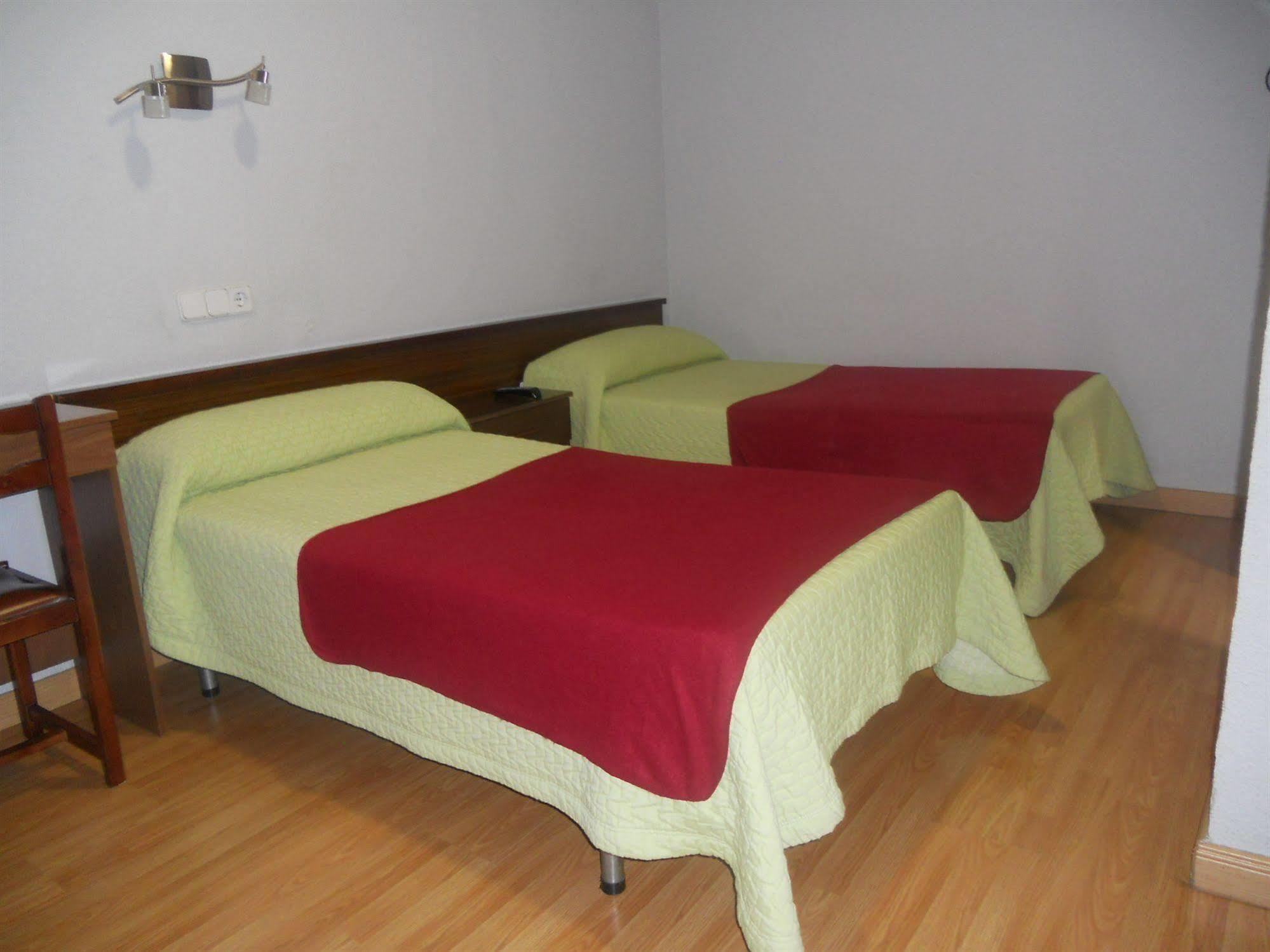 Hostal Olga Madrid Kültér fotó