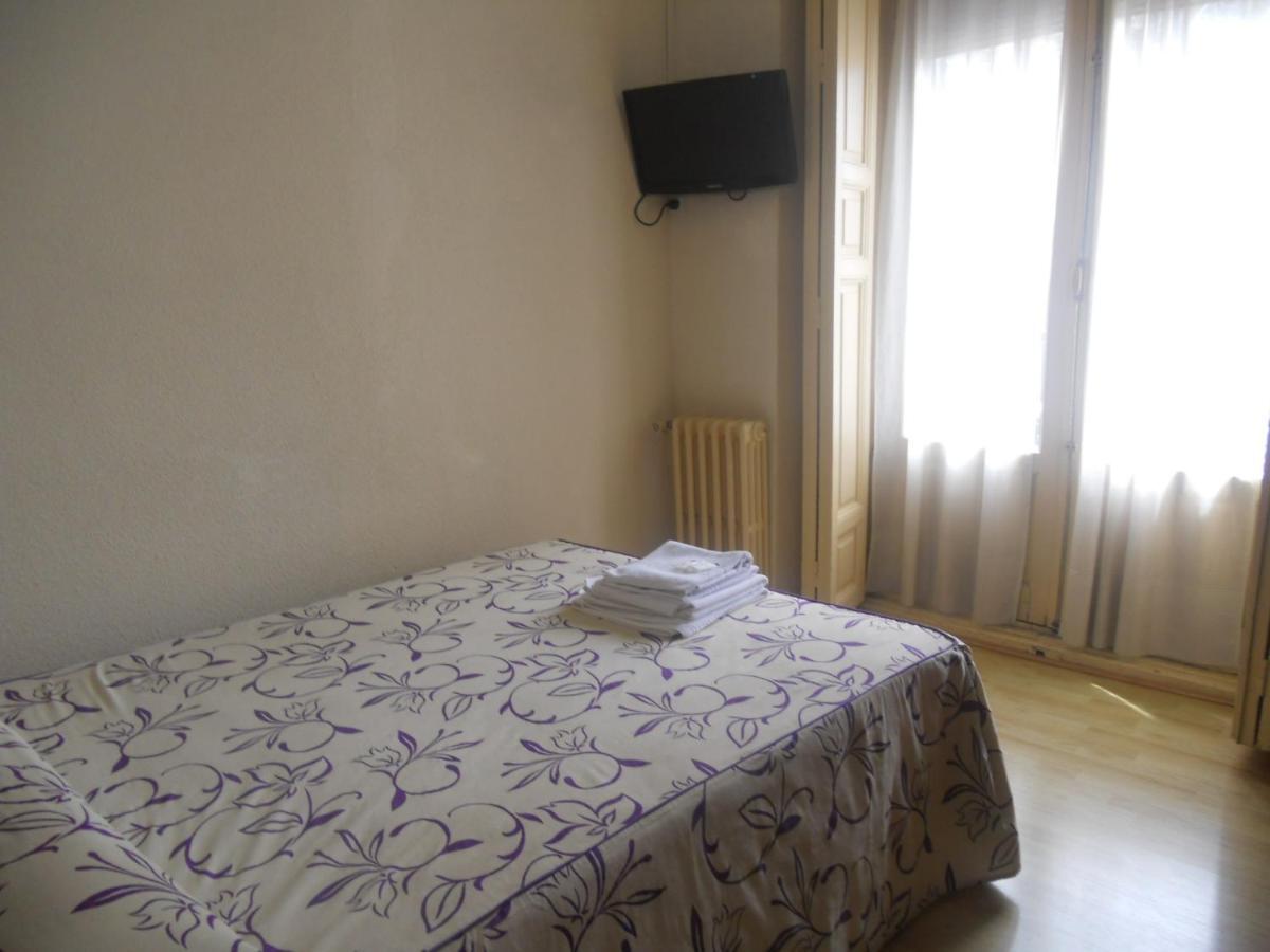 Hostal Olga Madrid Kültér fotó